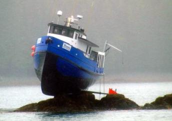 Pic-Grounded Boat